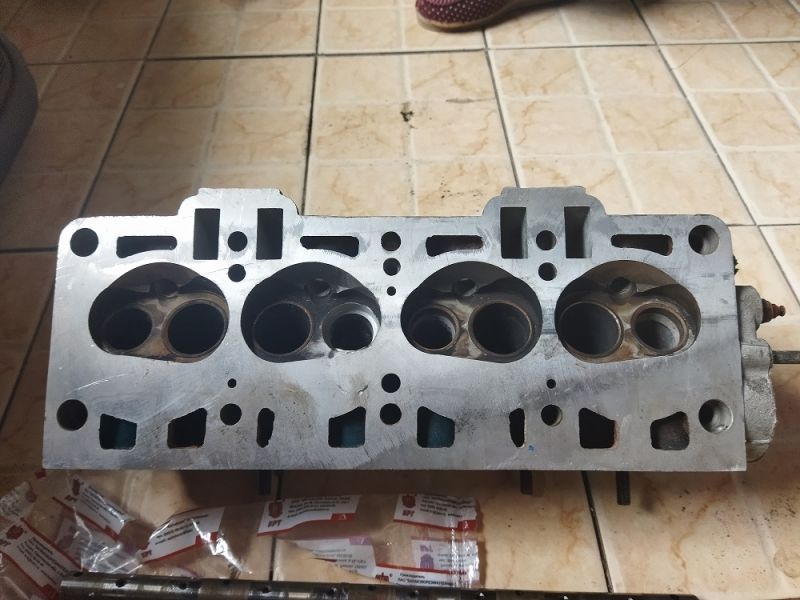 Головка блока цилиндров на Деу Ланос 1.4 (б/у) есть трещина.,б/у