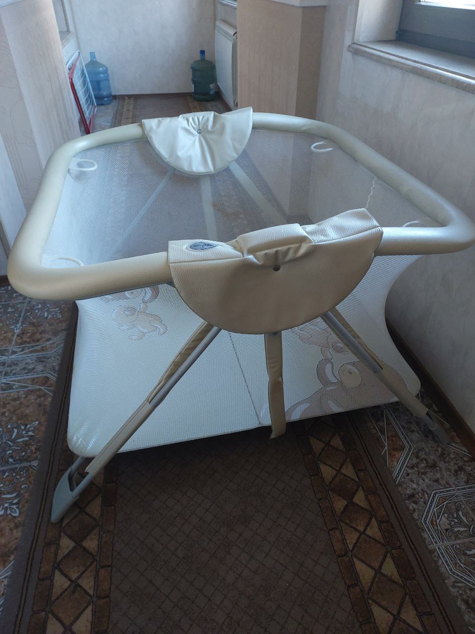 Продаю детский итальянский манеж NEO