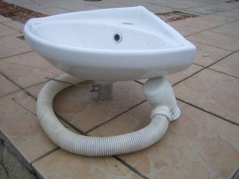 Раковина угловая. 