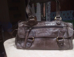 Женская сумочка из нат. кожи винтажной расцветки.