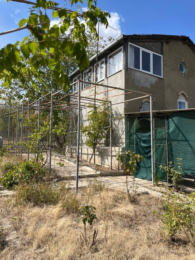 Дом с участком 12 соток в Старобешевском р-не СО Металург) 