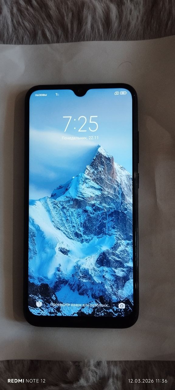 Продам телефон