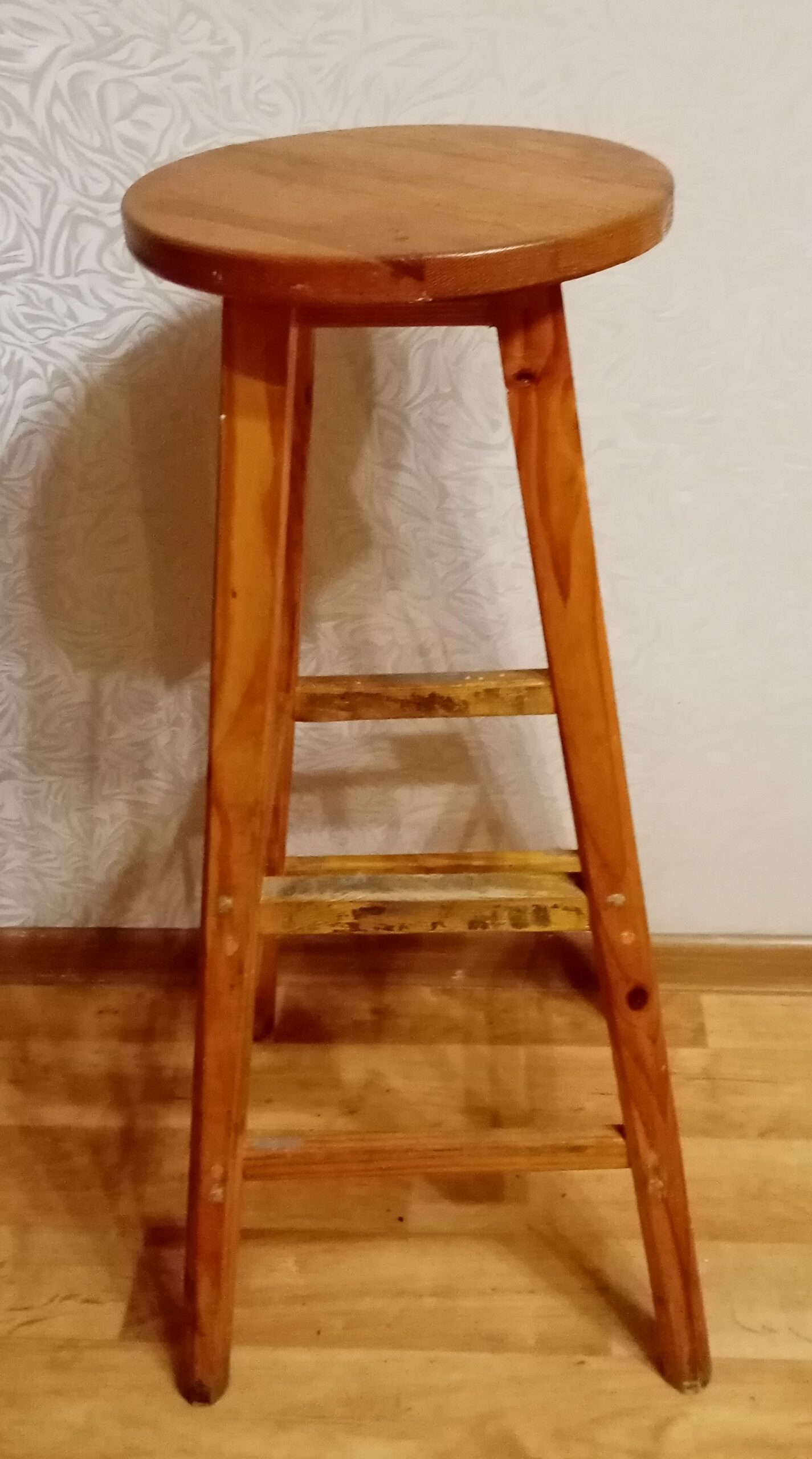 Табурет барный