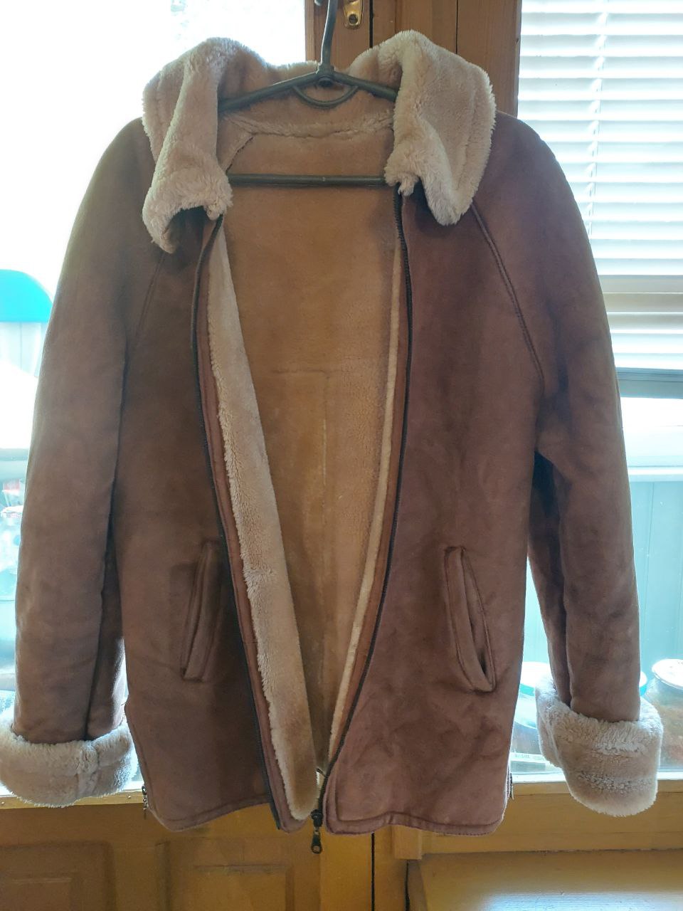 Продаю дубленку 48 р.