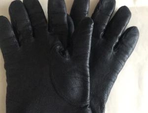 Женские кожаные перчатки. Размер 7 - 75.