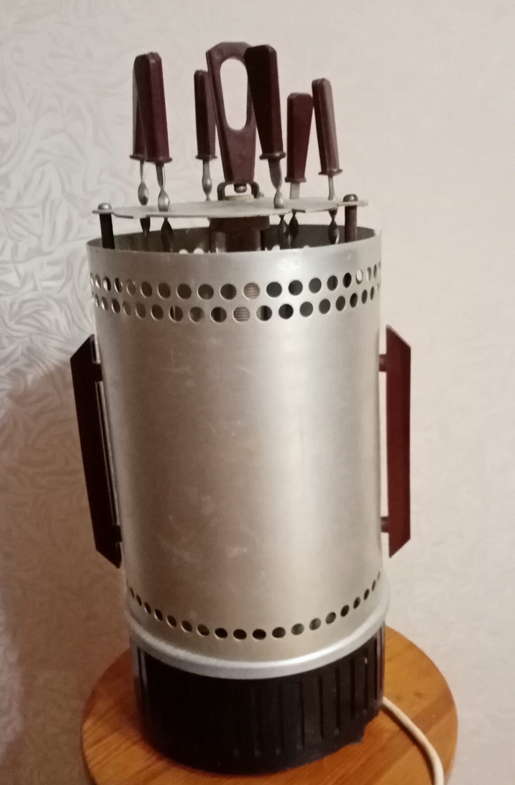 Электрошашлычница