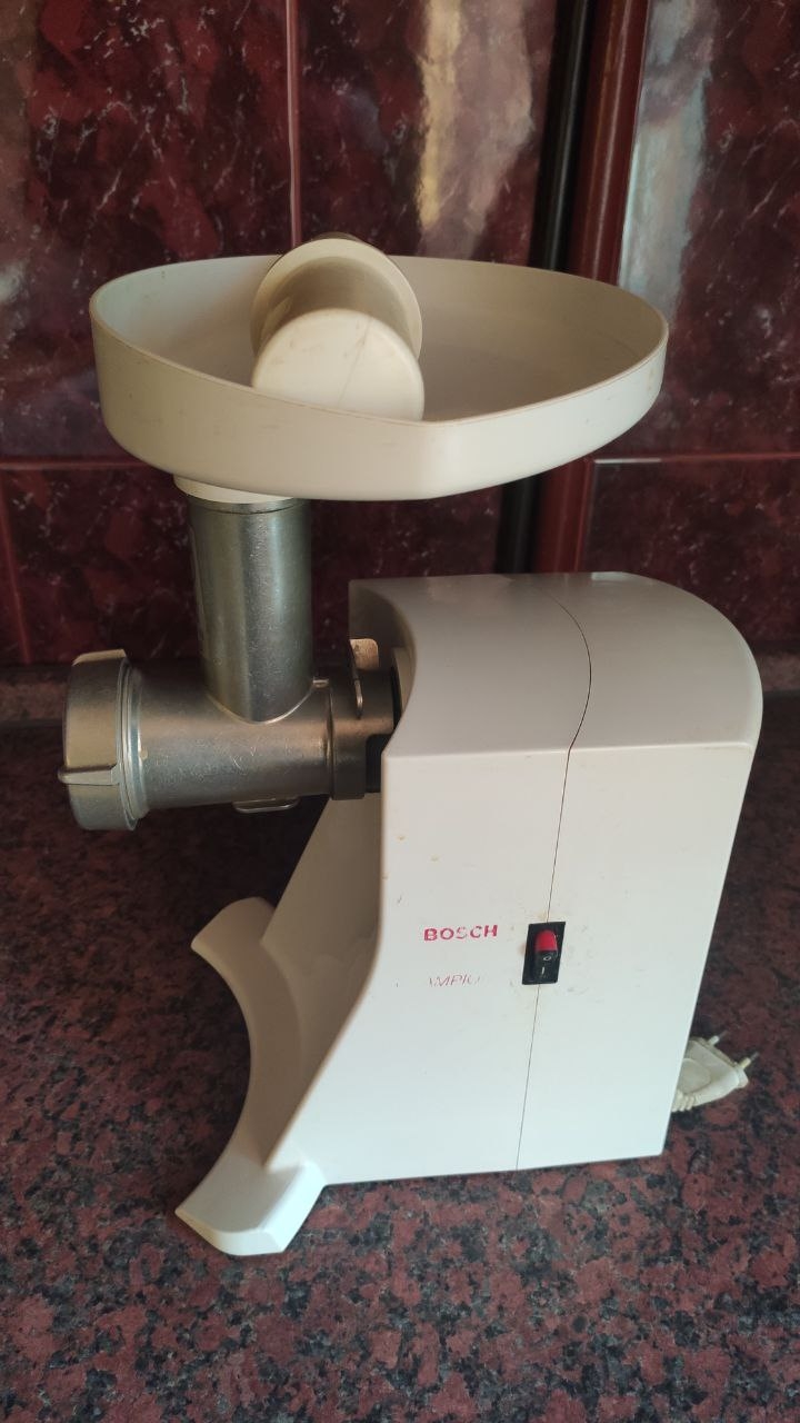 Продам немецкую электромясорубку BOSCH, отличное состояние 