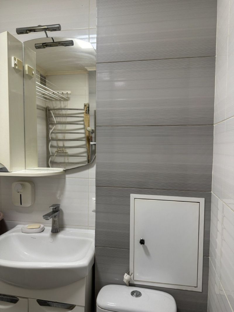 Крупногабаритная 1-ком. кввартира в Калининском р-не. ул. Разенкова