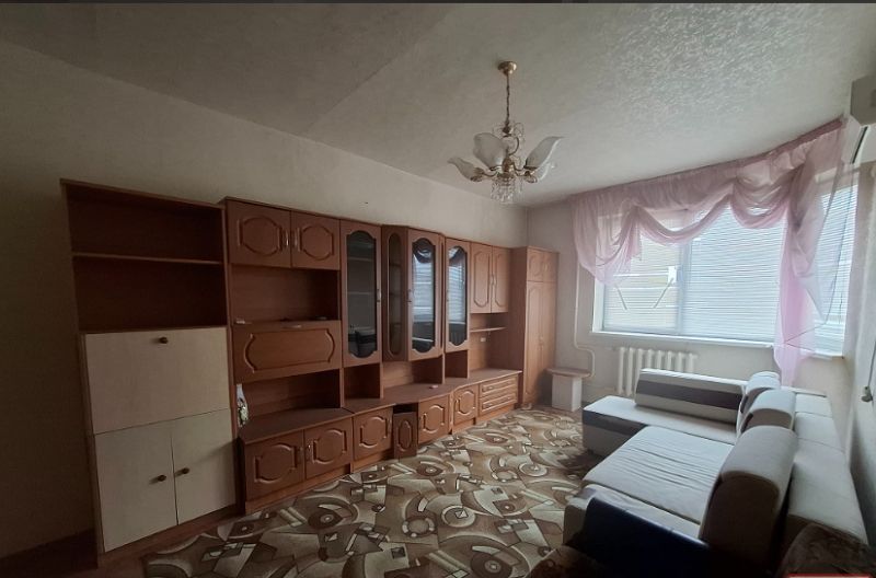 Крупногабаритная 1-ком. квартира в Петровском р-не, ул. Щипачева в отличном состоянии