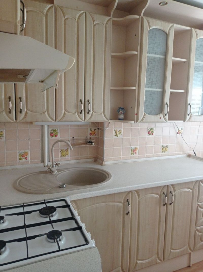 2-х ком. квартира в Калининском р-не, б. Шахтостроителей