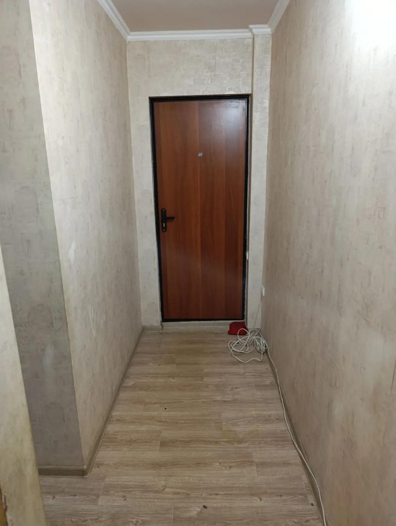 2-х ком. квартира в Калининском р-не, б. Шахтостроителей
