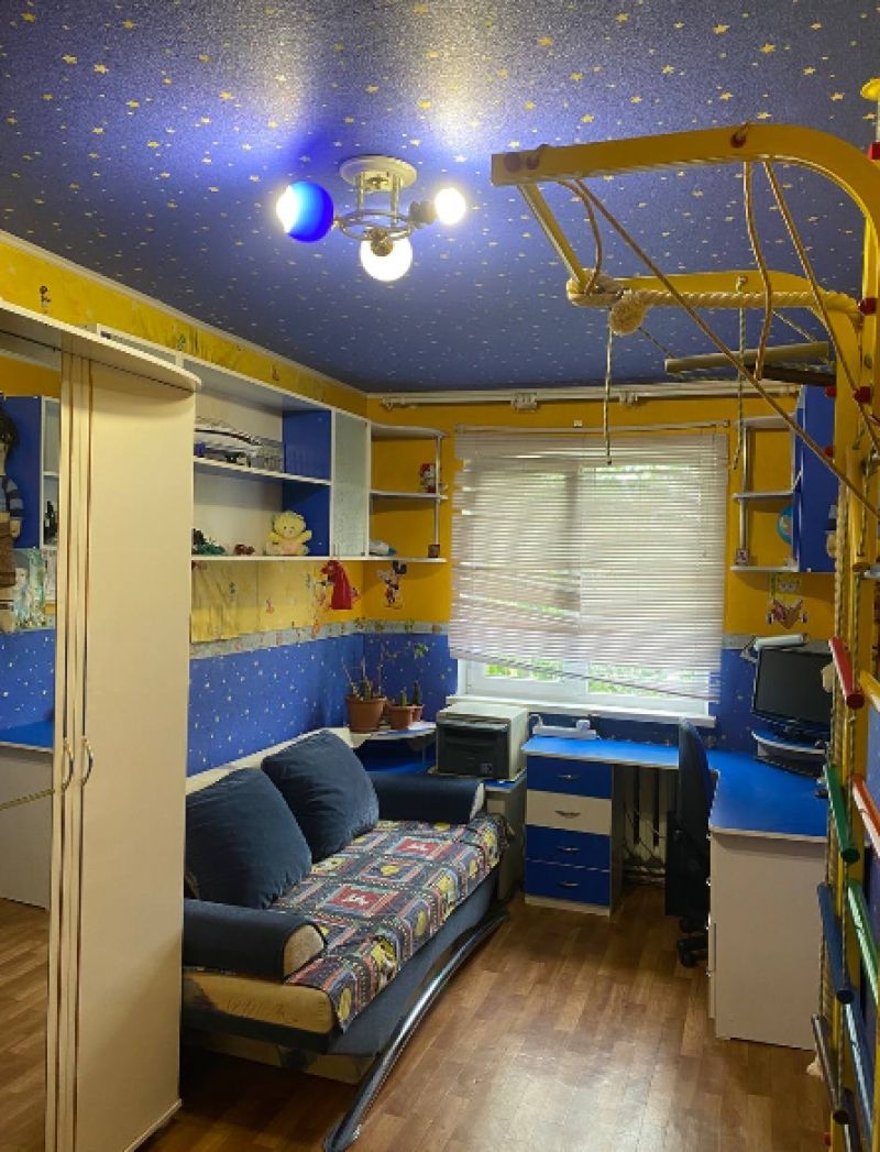 3-х ком. квартира в Кировском р-не. пр. Семашко в хорошем состоянии