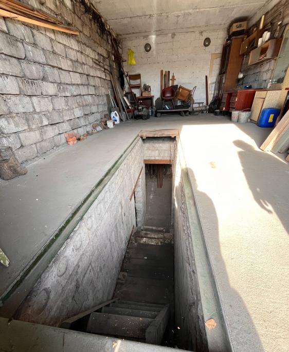 Продам двух-уровневый гараж на Бажанова