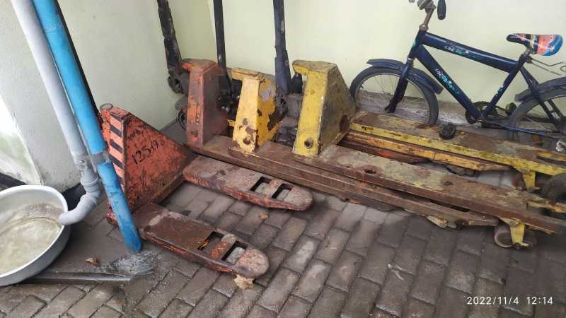 Аренда гидравлических тележек роккол штабелёров