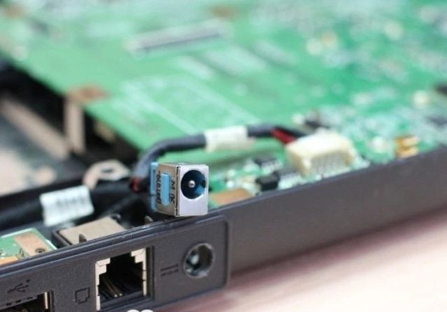 Замена разъема питания ноутбука