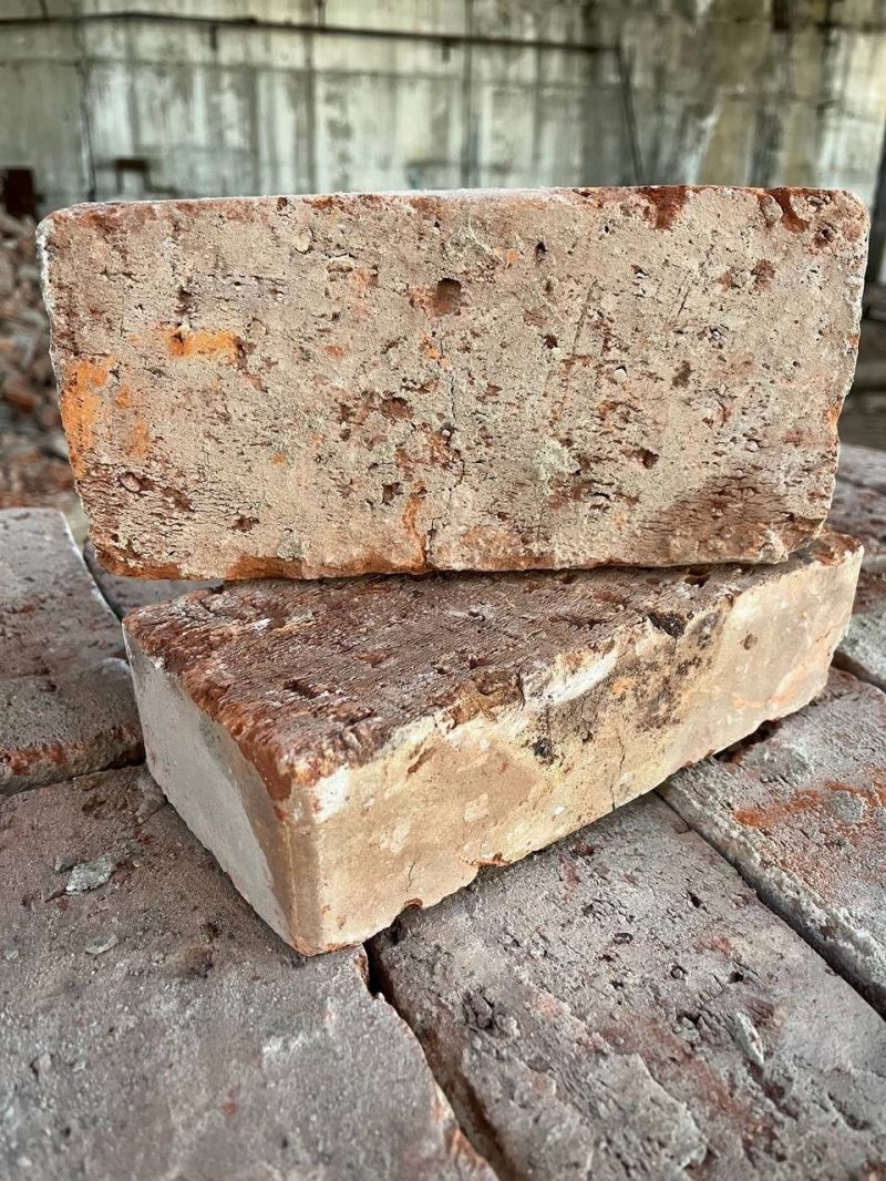 Продам кирпич и шлакоблок б/у (очищенные от раствора)